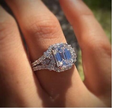 Luxury Square Crystal Zircon Stone Ring