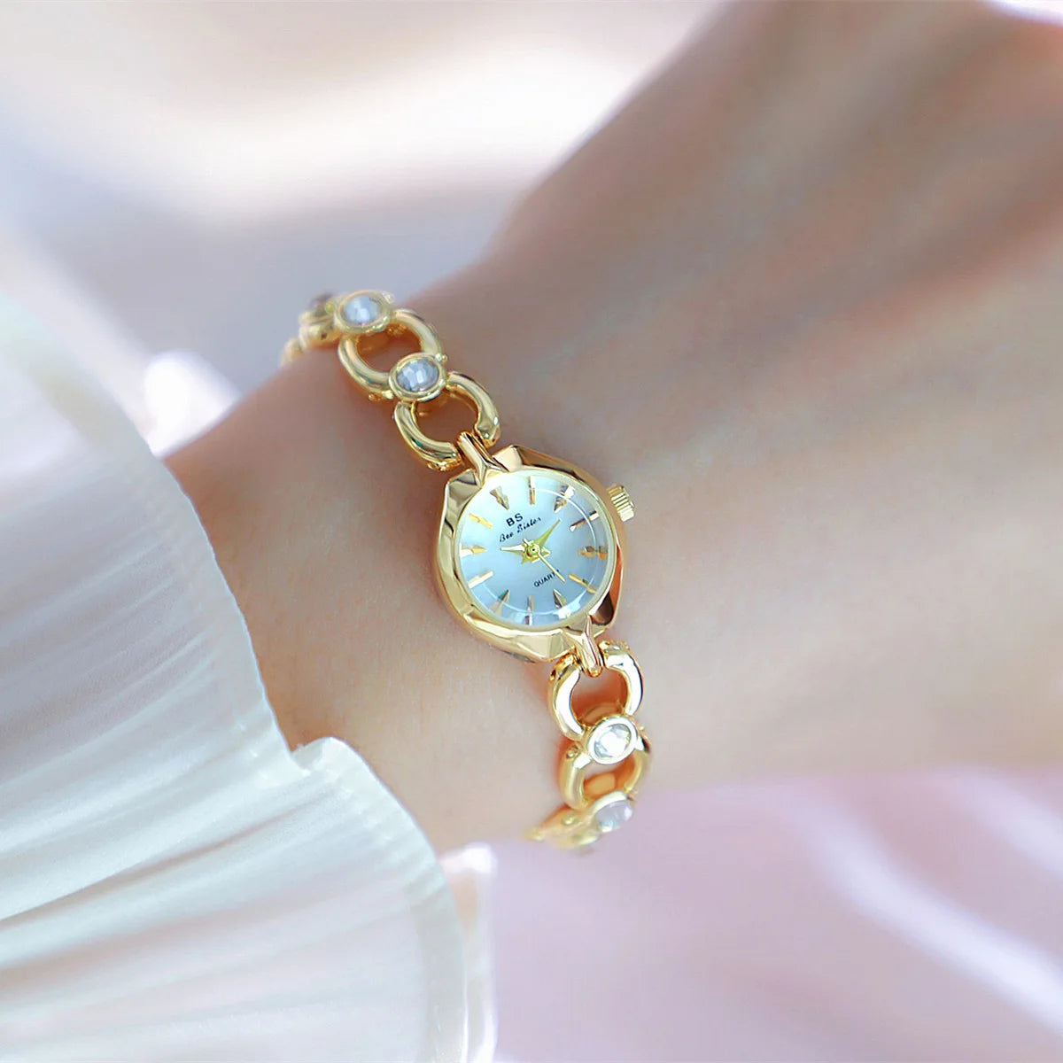 Elegance: Women's Rectangular Wristwatch