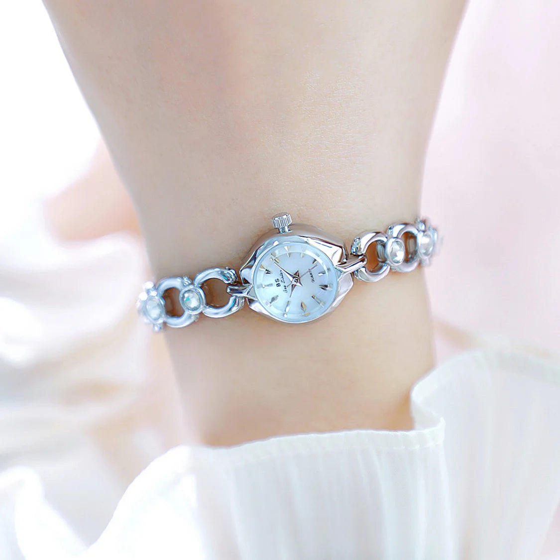 Elegance: Women's Rectangular Wristwatch