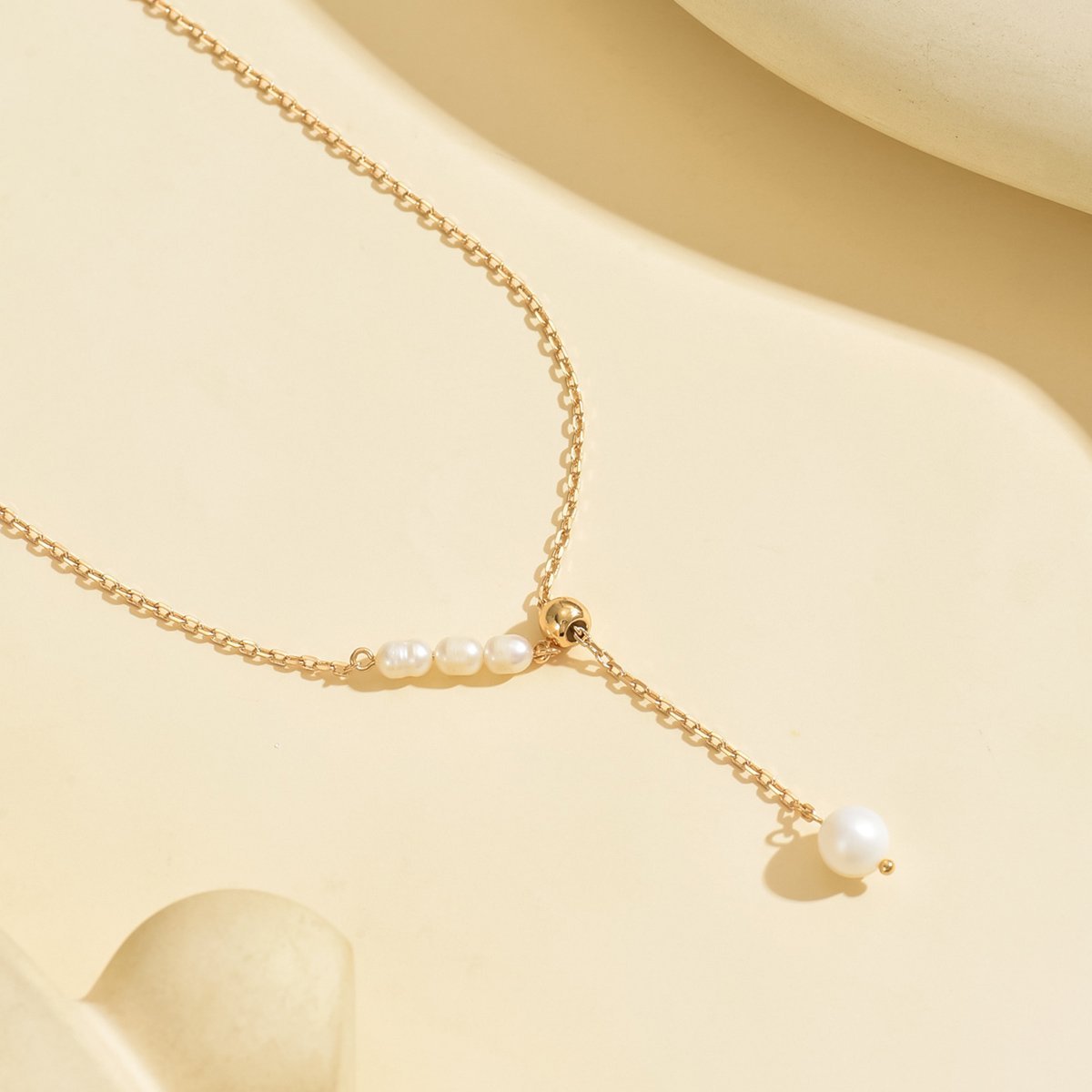 Elegant Gold-Tone Pearl Drop Necklace - Stylish  And Lightweight Jewelry For Young Women